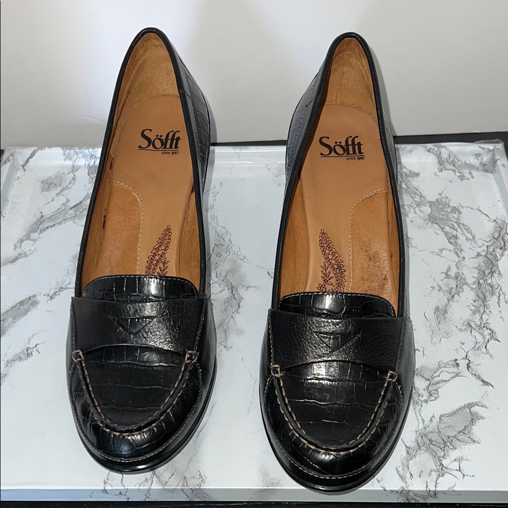 Sofft Black Embossed Leather Loafers